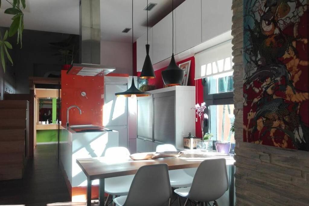 Appartement Cozy Designer Apart / Acogedor Apartamento De Diseno ● Wifi - Jacuzzi - A/C Steamsauna à Madrid Extérieur photo